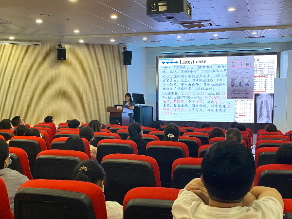 5赵宏霞教授授课.jpg