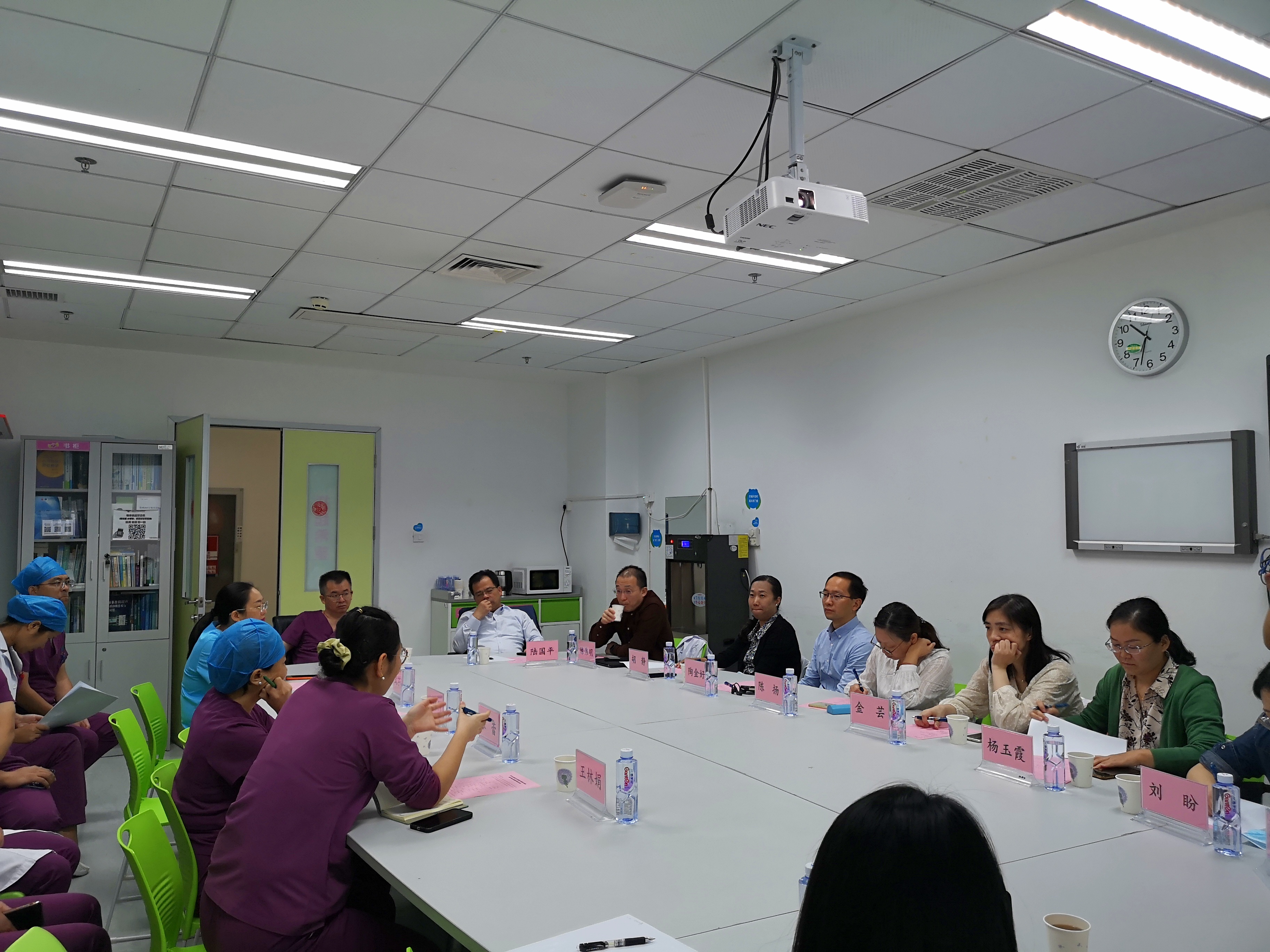 团队核心成员讨论发展规划.jpg